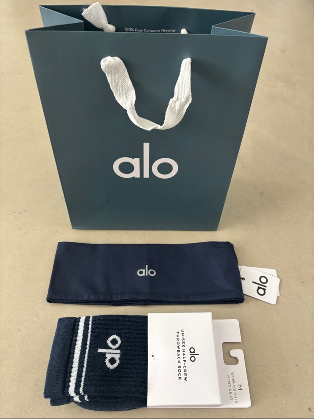 NWT Authentic ALO Yoga Performance Conquer Headband & Half Crew Throwback Socks